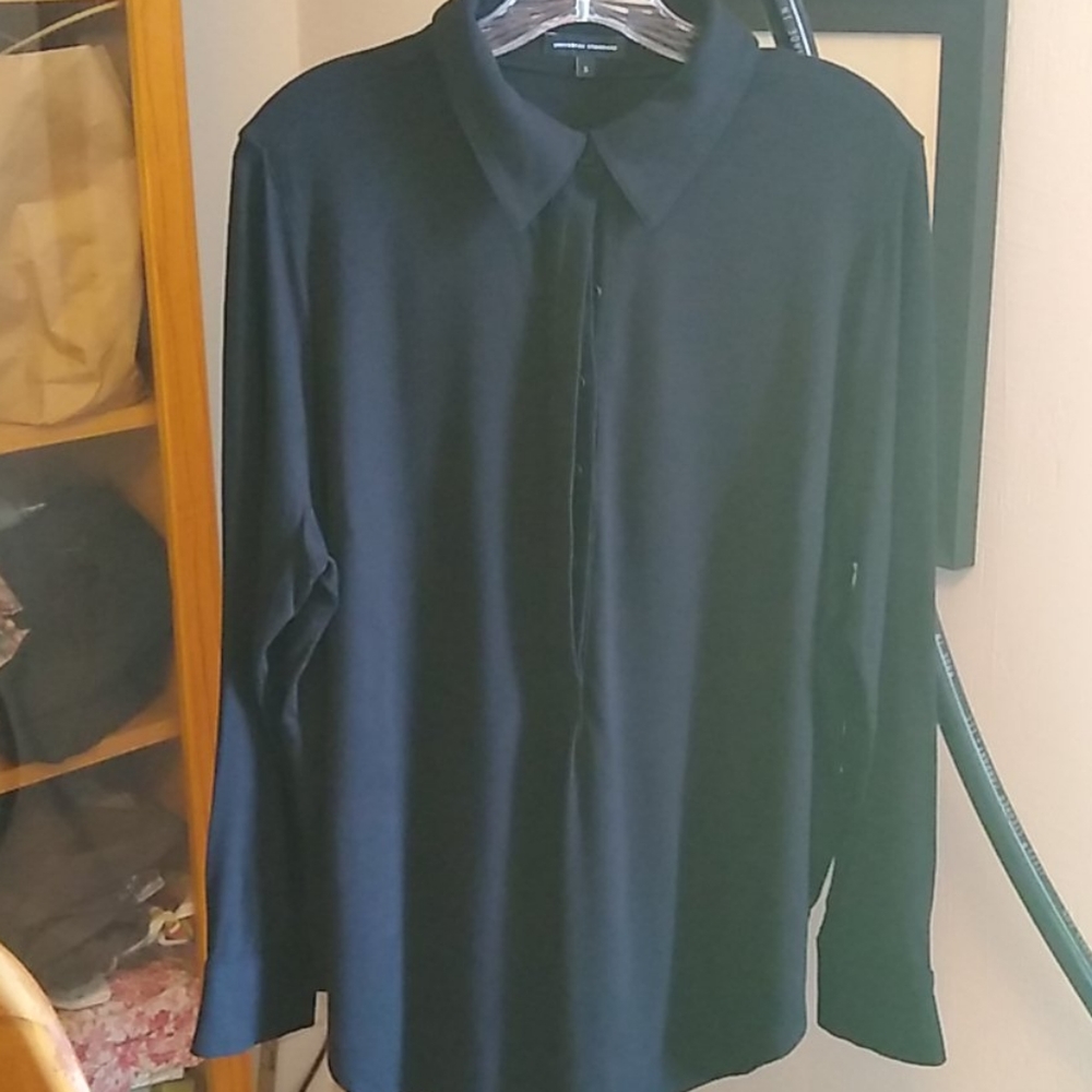 Universal Standard knit Elbe shirt